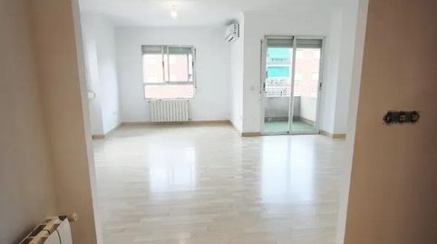 Foto 2 de Piso en venta en Calle Enric Valor, País Valencià, Mislata