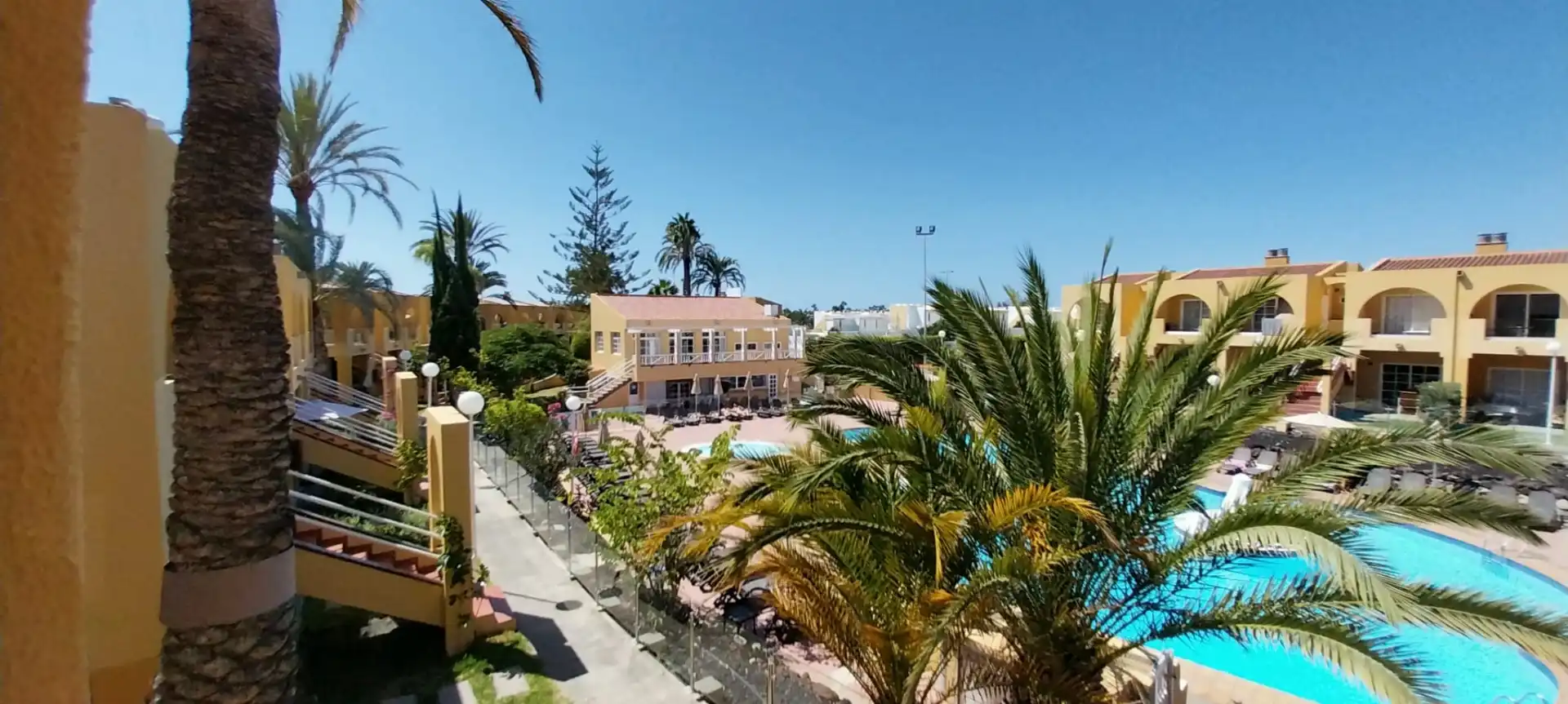 Vista exterior de Apartament de lloguer en San Bartolomé de Tirajana amb Aire condicionat, Calefacció i Terrassa