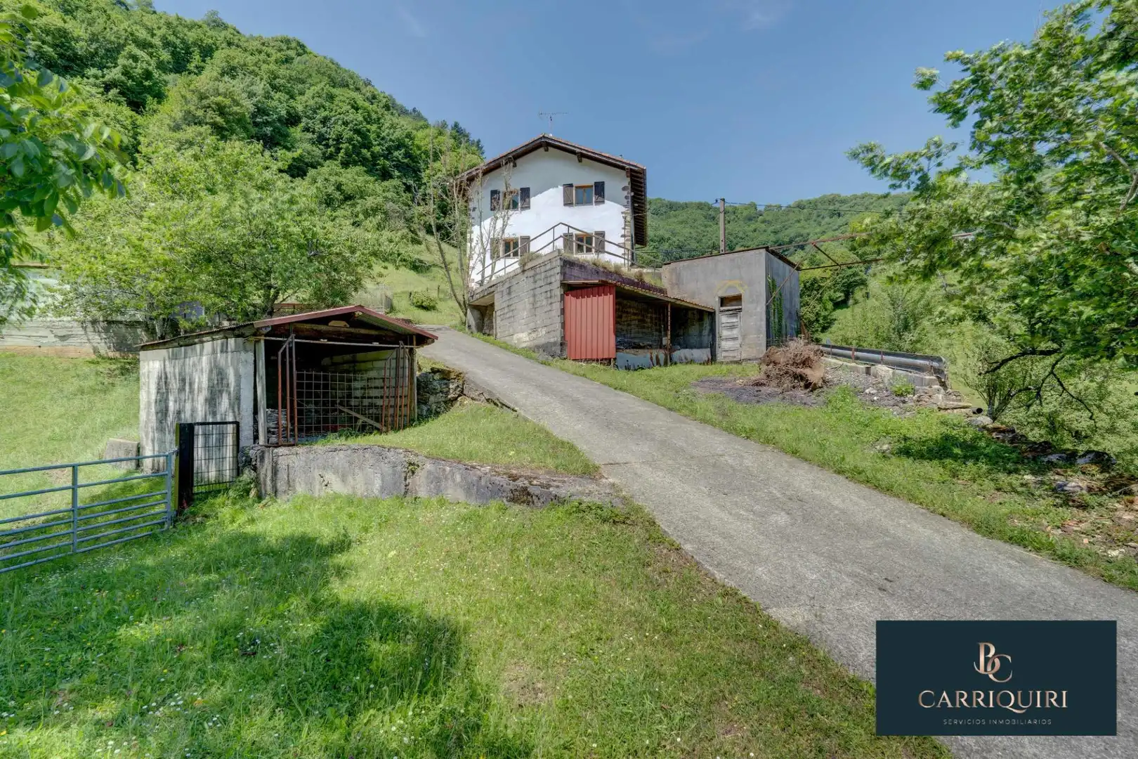 Exterior view of Houses for sale in Oiz