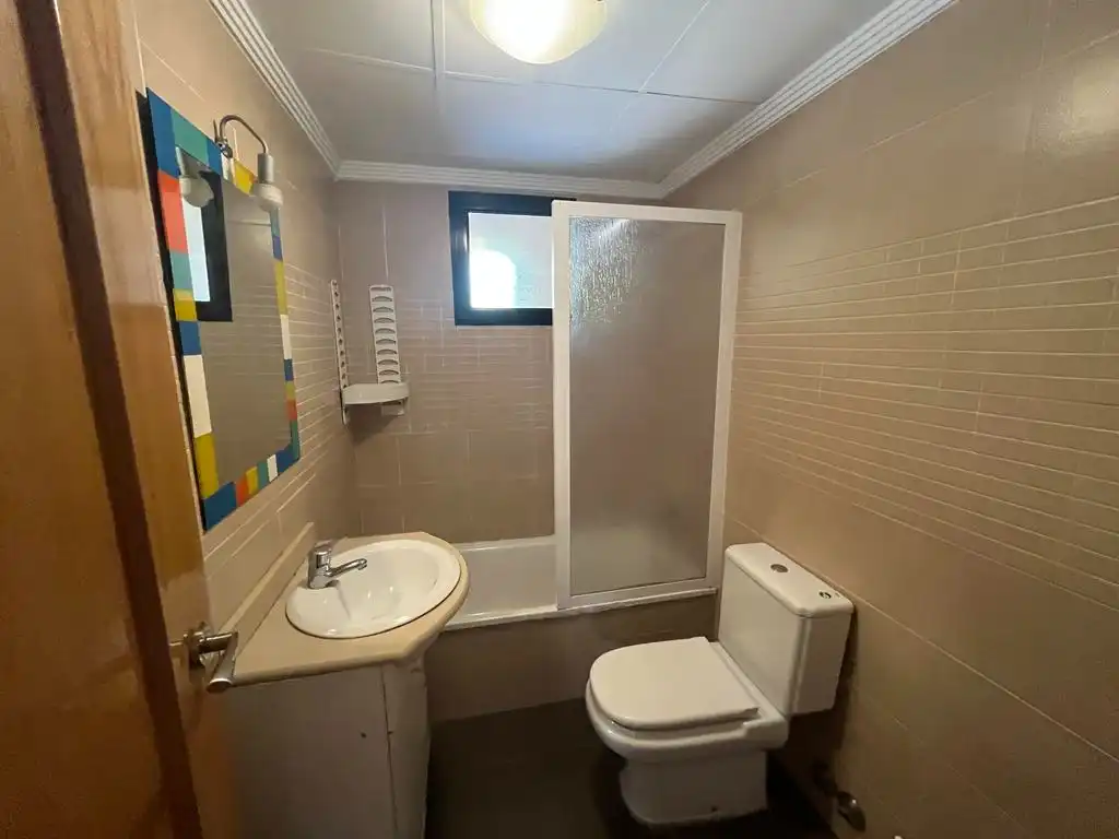 Bany de Casa o xalet de lloguer en Albacete amb Calefacció, Parquet i Terrassa