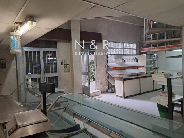 Local comercial en Venta en RIANXO, 4 en Campus Norte - San Caetano