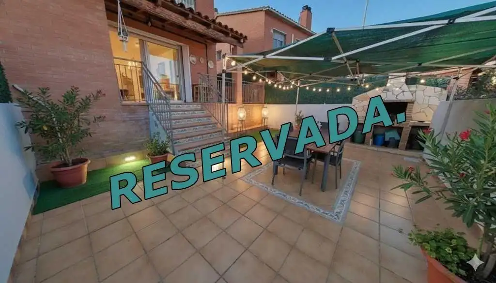 Terraza de Casa o chalet en venta en Santa Perpètua de Mogoda con Aire acondicionado, Calefacción y Jardín privado