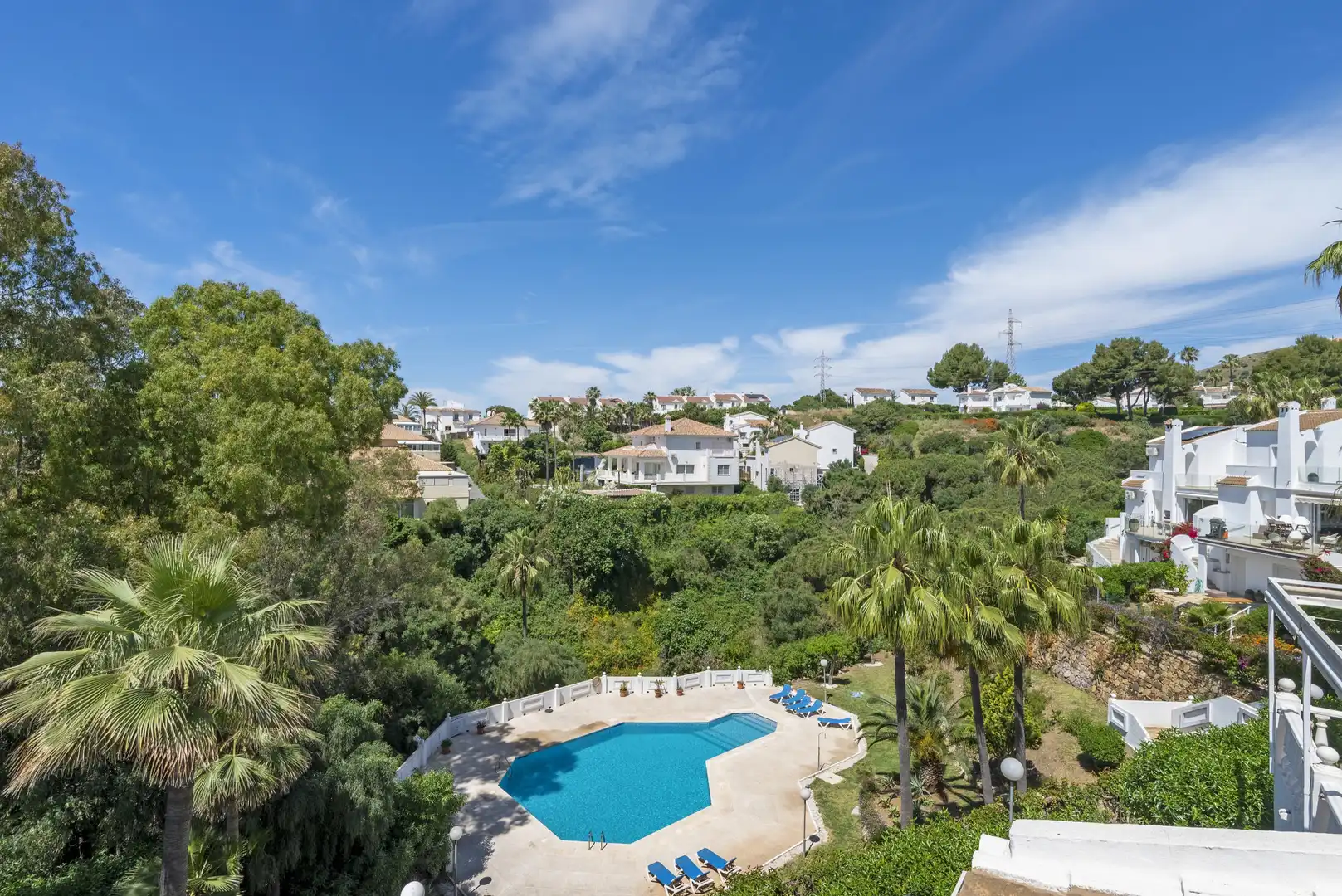 Vista exterior de Casa adosada en venta en Mijas con Aire acondicionado, Jardín privado y Terraza