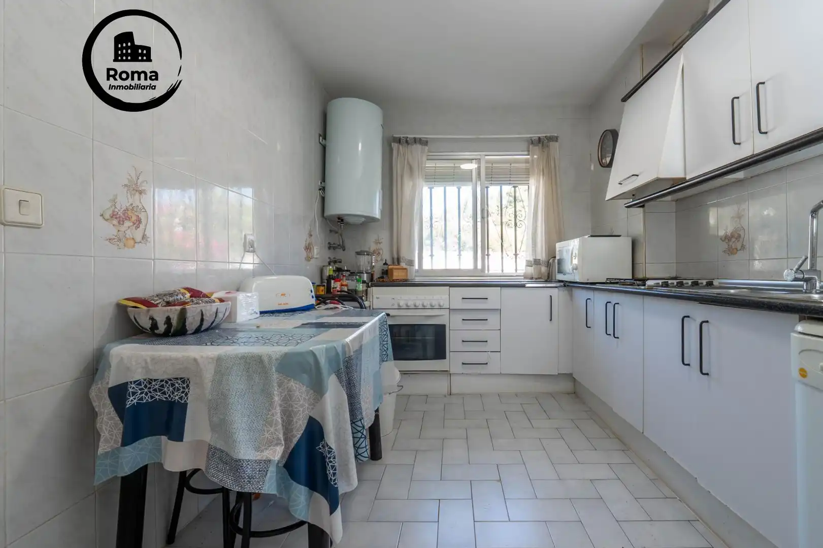 Kitchen of Houses for sale in Almuñécar  with Community pool