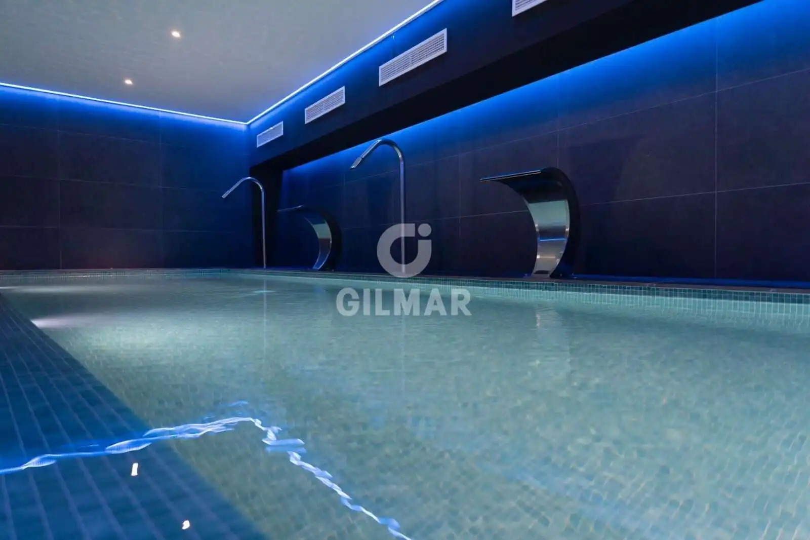Piscina de Pis en venda en Fuengirola amb Calefacció, Traster i Piscina