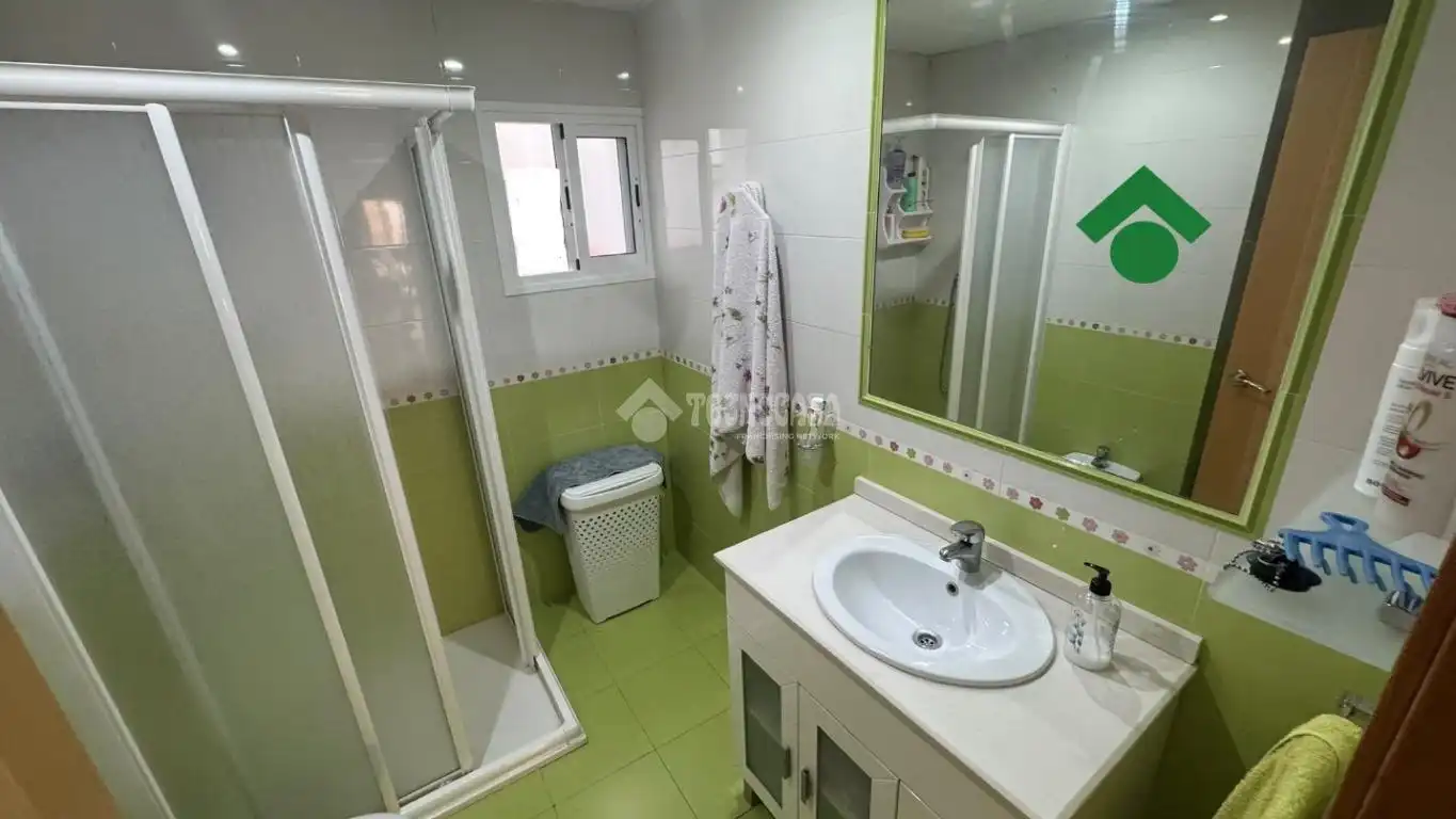 Badezimmer von Wohnung zum Verkauf in Cádiz mit Terrasse