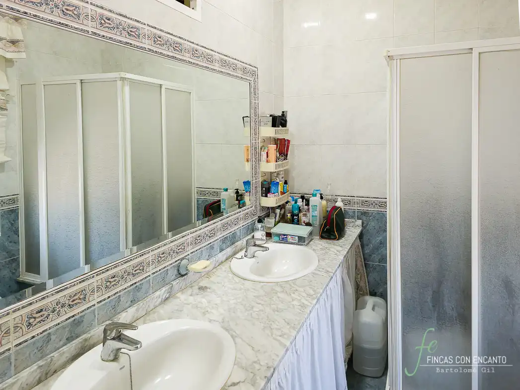 Bathroom of Country homes for sale in Puente Genil  with Terrace and Swimming Pool
