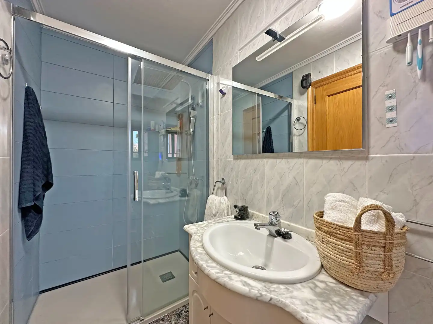 Baño de Casa o chalet en venta en Paterna con Aire acondicionado, Jardín privado y Terraza