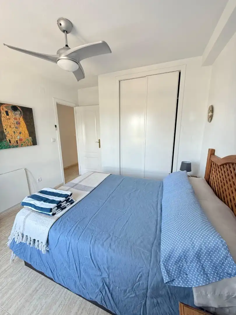 Dormitori de Apartament de lloguer en Orihuela amb Aire condicionat, Calefacció i Terrassa