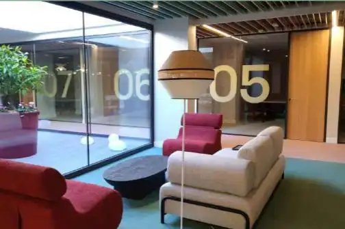 Büro zur Miete in Fernando lll O Santo, imagen 3