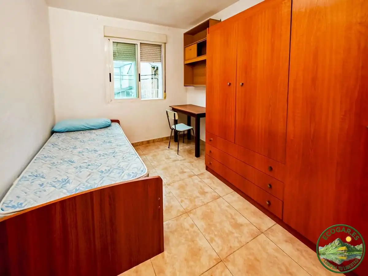 Habitación de Piso en venta en Ponferrada con Calefacción, Parquet y Trastero