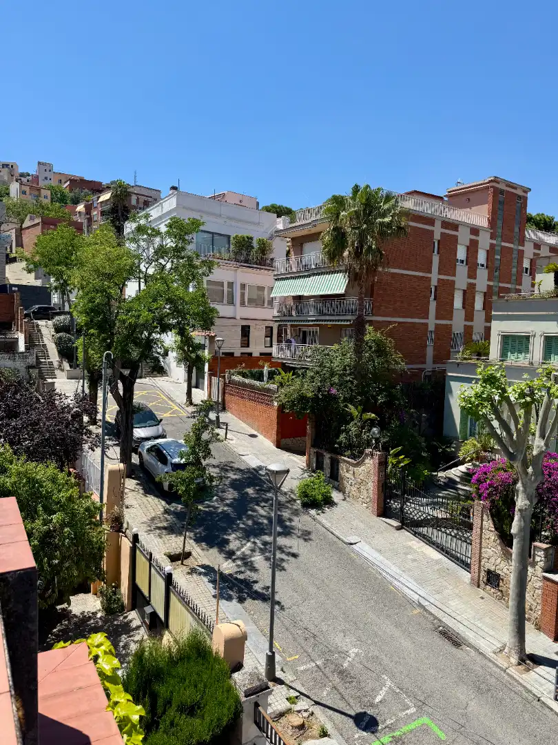 Vista exterior de Casa o chalet en venta en Barcelona con Calefacción, Jardín privado y Terraza