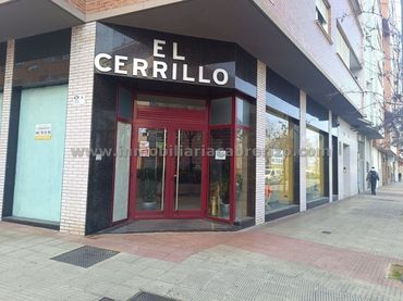 Local commercial à vendre à Oeste