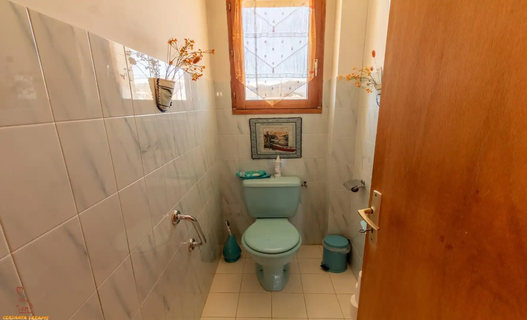 Bathroom of Houses for sale in Osséja  with Heating, Private garden and Parquet flooring