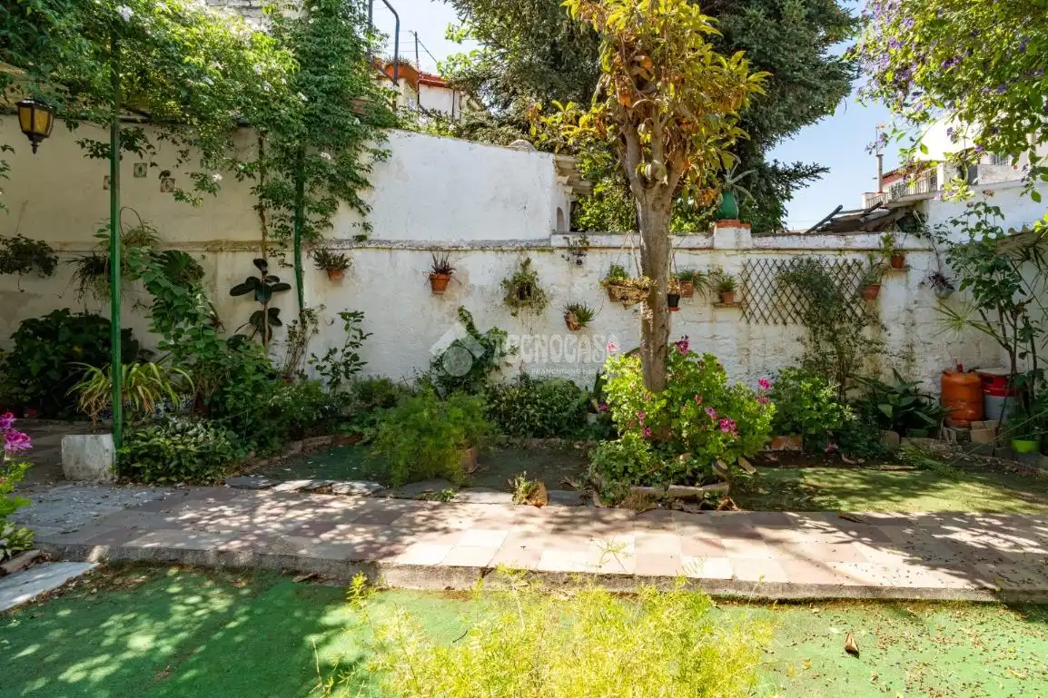 Jardí de Casa adosada en venda en Granada