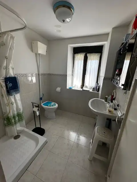 Baño de Casa adosada en venta en Cudillero con Calefacción, Jardín privado y Terraza
