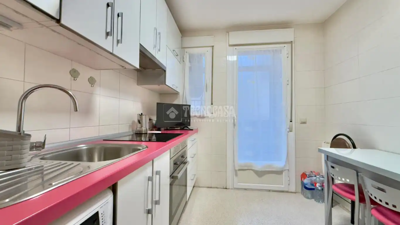 Piso en venta en C. Bécquer, Fuensalida