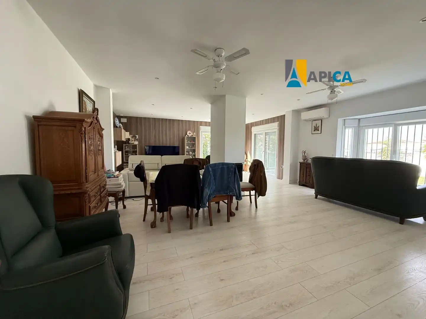 Living room of Houses for sale in Chiclana de la Frontera  with Air Conditioner, Terrace and Storage room