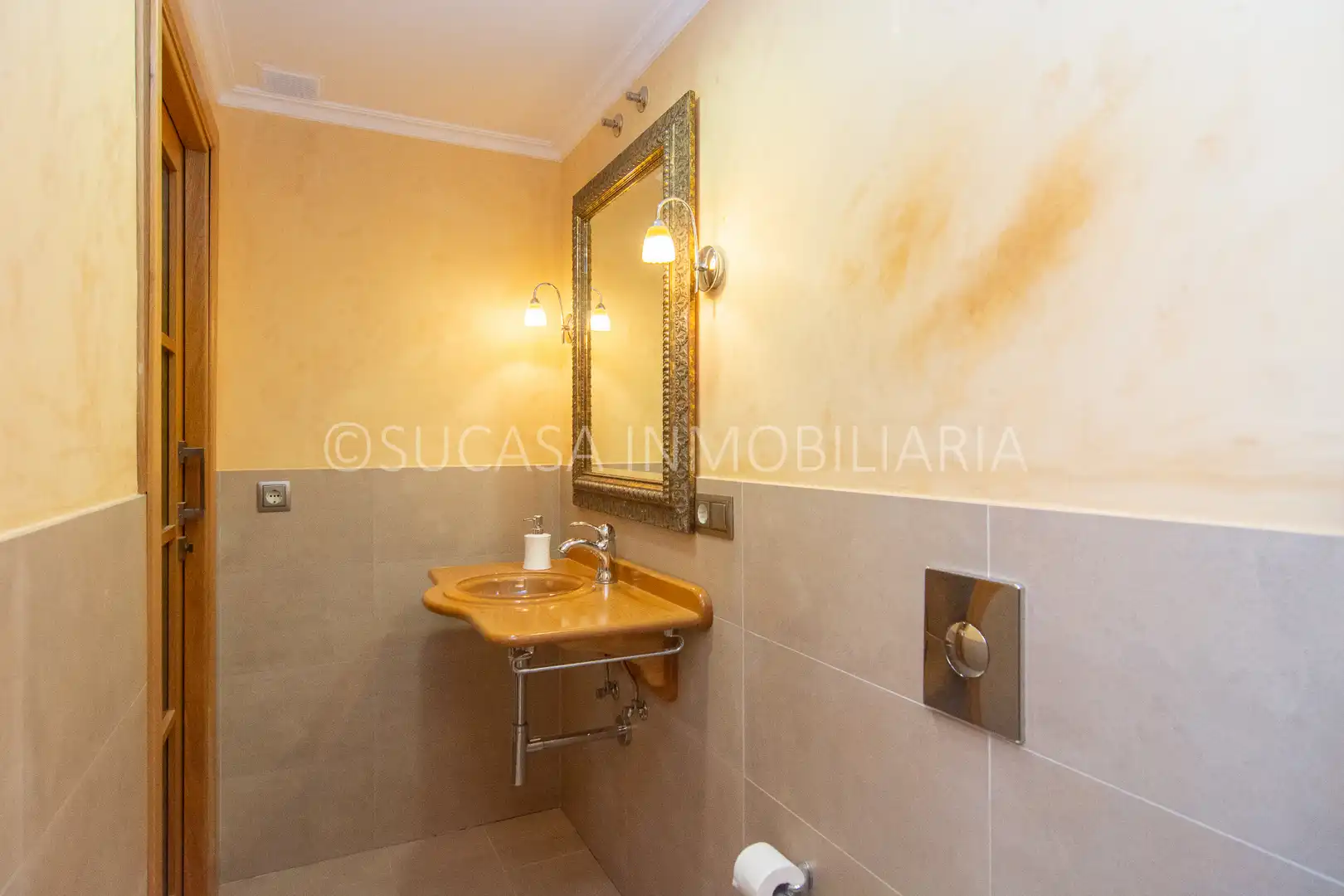 Baño de Dúplex en venta en Pontedeume con Calefacción, Parquet y Trastero