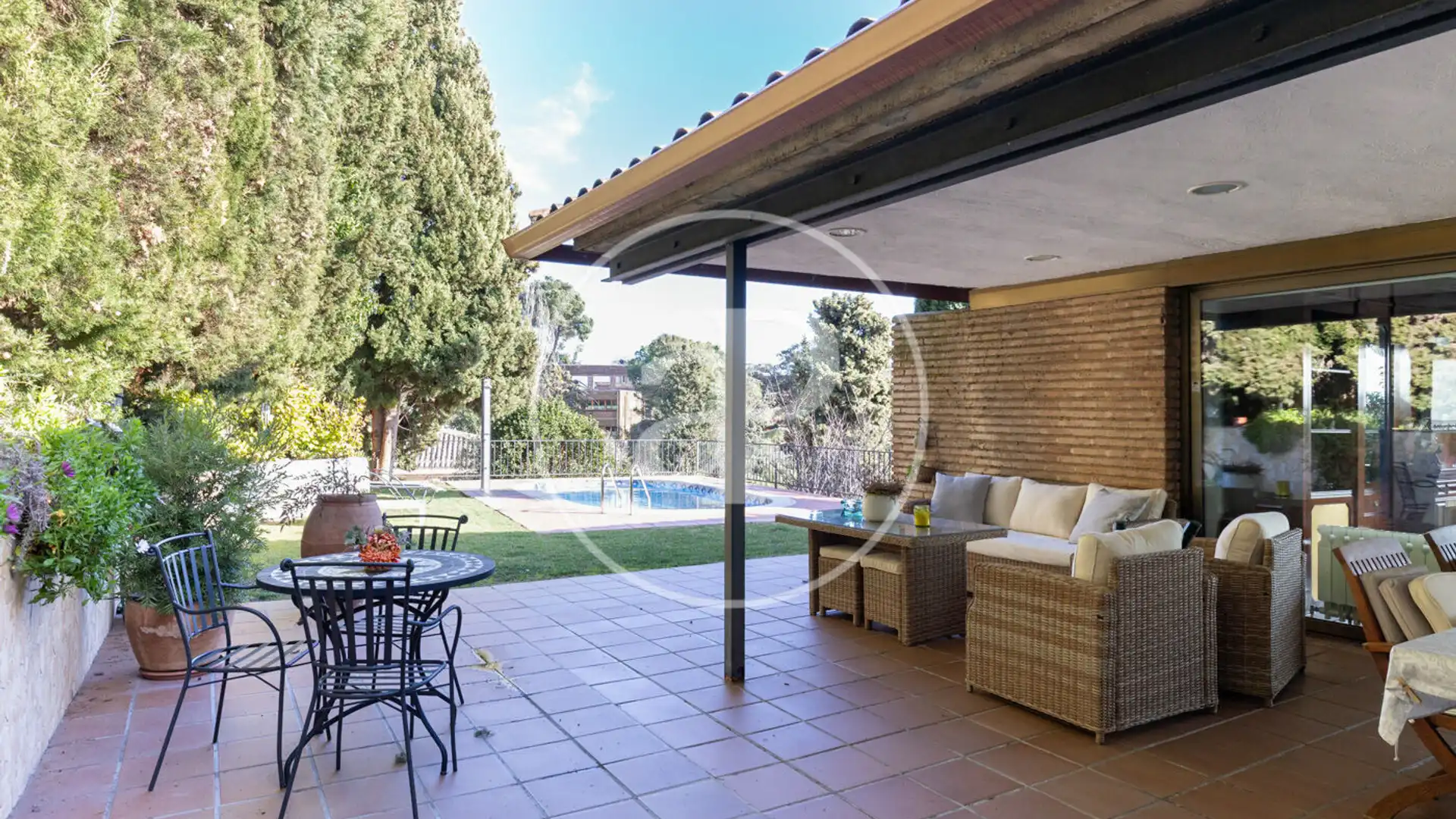 Terrassa de Casa o xalet en venda en Cerdanyola del Vallès amb Calefacció, Jardí privat i Terrassa