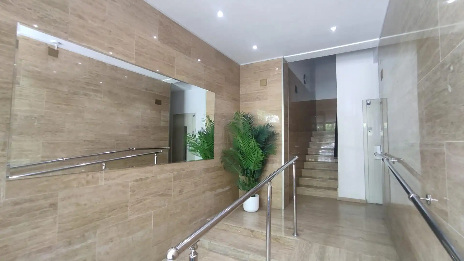 Apartamento en venta en Alicante / Alacant con Aire acondicionado, Amueblado y Balcón