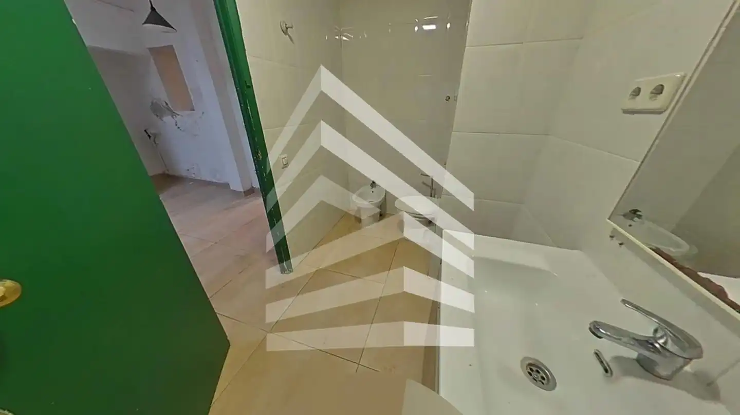 Baño de Planta baja en venta en Barcelona con Terraza
