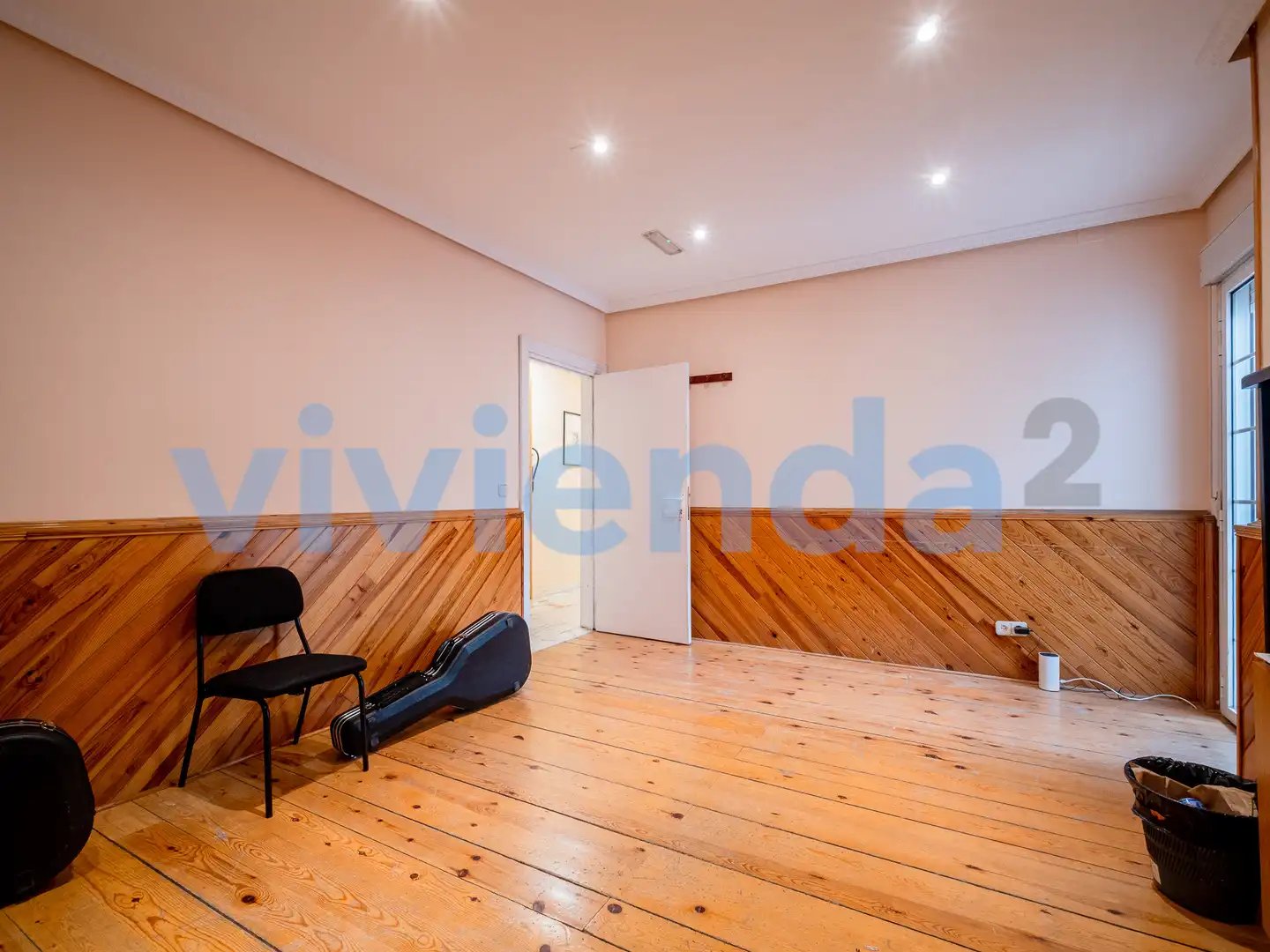 Büro zur Miete in Madrid mit Klimaanlage, Heizung und Terrasse