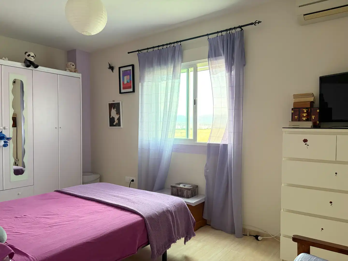 Habitación de Piso en venta en Plasencia con Lavadora y Balcón