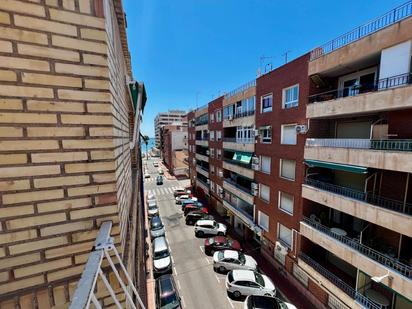 Vista exterior de Apartament en venda en Torrevieja amb Aire condicionat, Calefacció i Terrassa