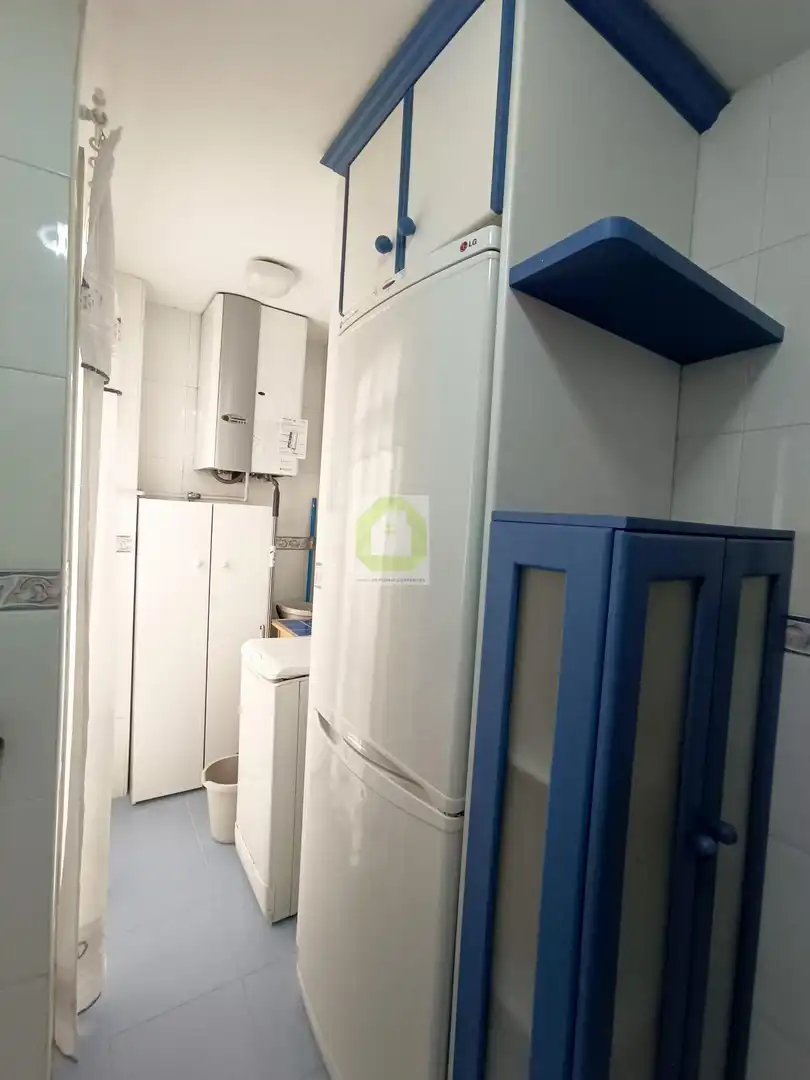 Cocina de Piso de alquiler en Granada con Calefacción, Trastero y Amueblado