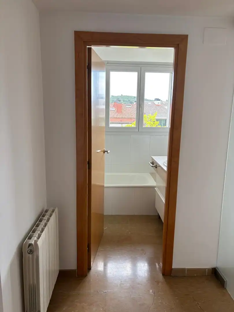 Badezimmer von Maisonette zur Miete in Girona mit Klimaanlage, Heizung und Terrasse