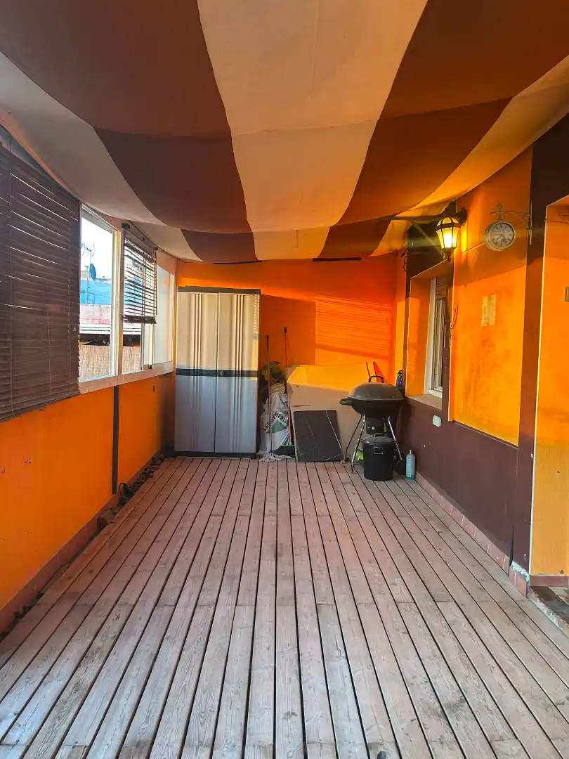 Terraza de Ático en venta en Santa Coloma de Gramenet con Aire acondicionado, Parquet y Terraza