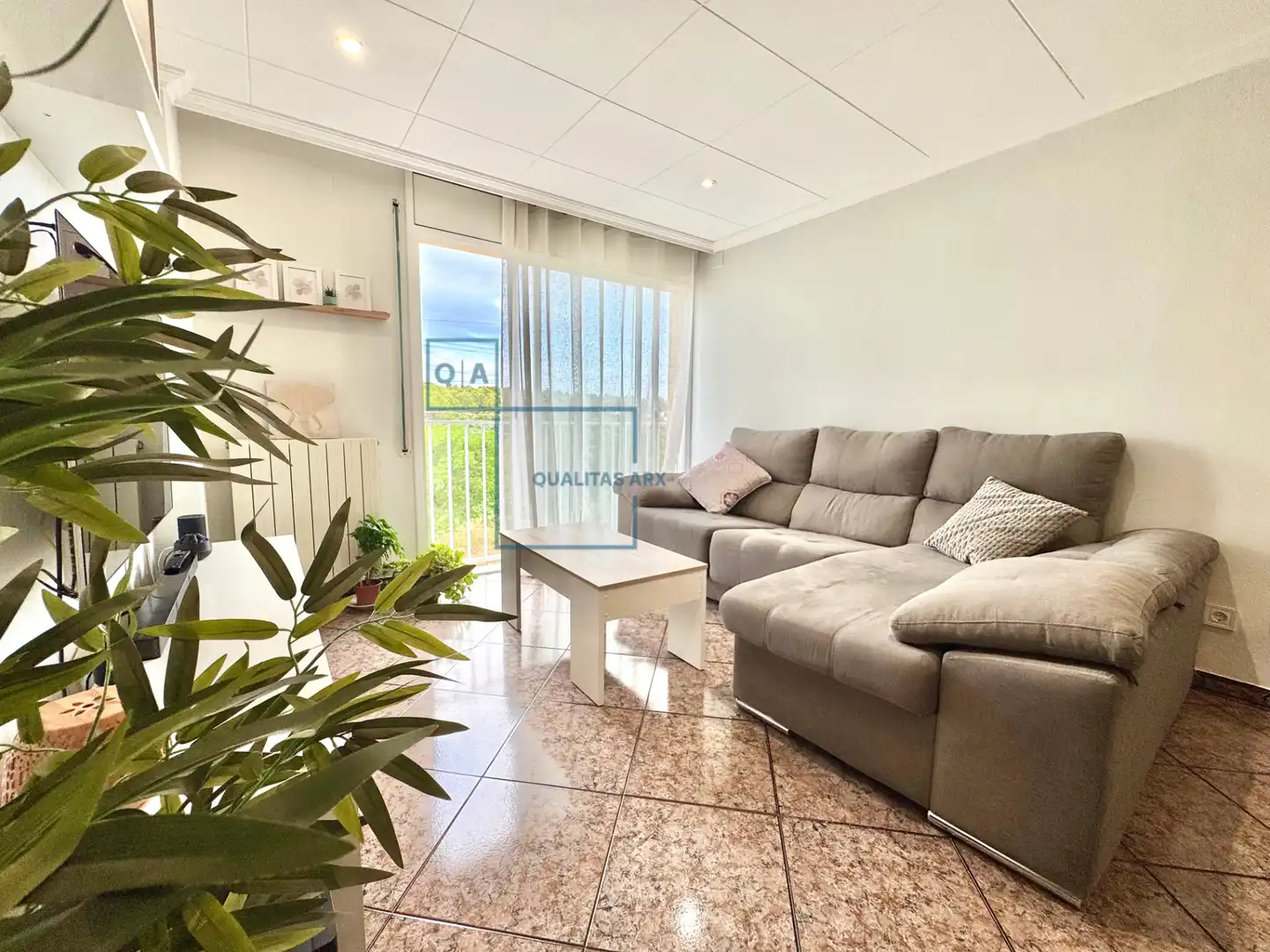 Sala de estar de Piso en venta en Terrassa con Aire acondicionado, Calefacción y Amueblado