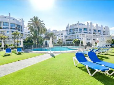 Duplex avec piscine à vendre à Calle de Ramón Gómez de la Serna 23