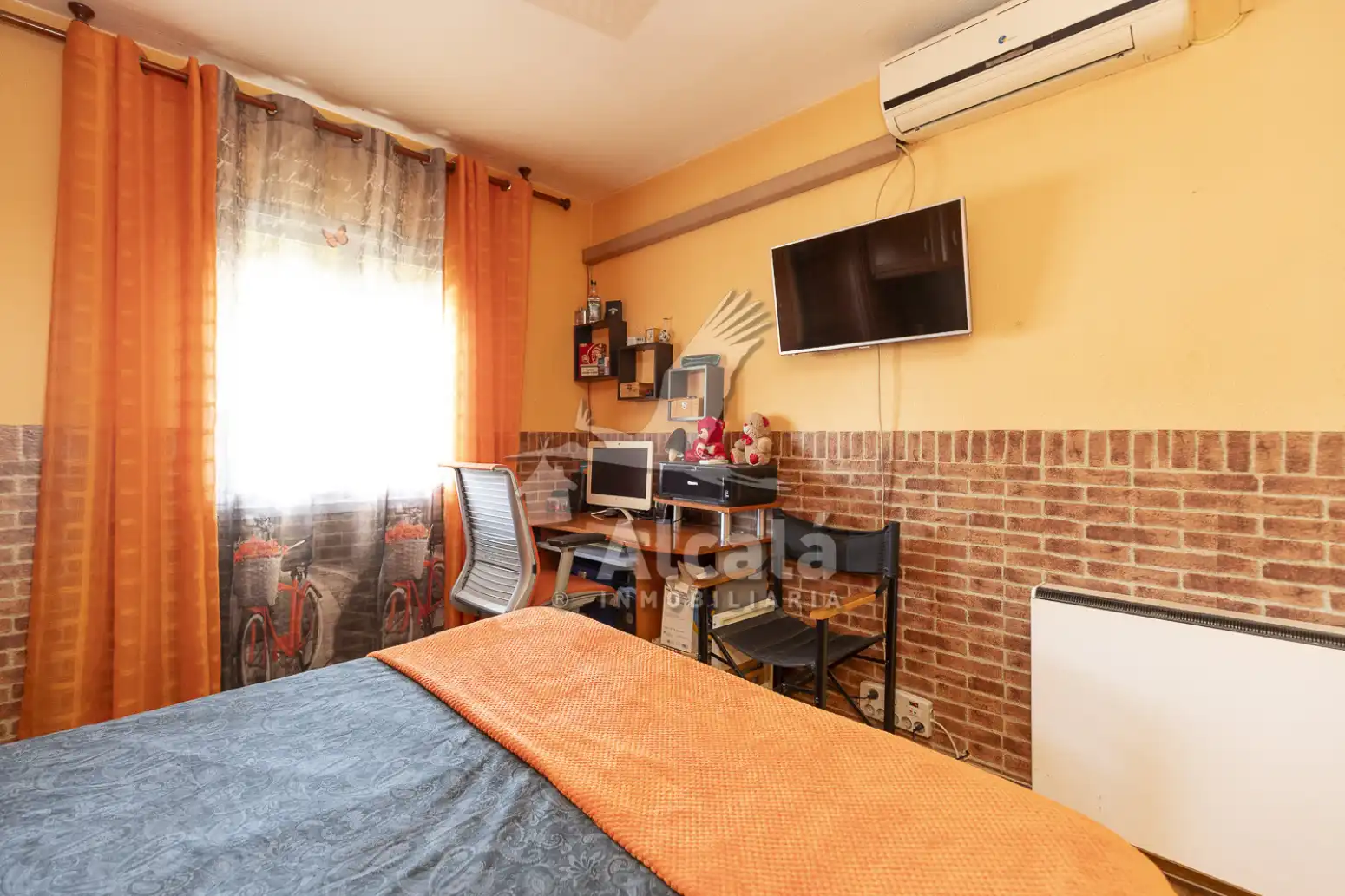 Bedroom of Flat for sale in Alcalá de Henares  with Air Conditioner, Heating and Terrace