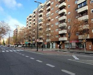 Vista exterior de Pis en venda en  Zaragoza Capital amb Calefacció, Terrassa i Moblat