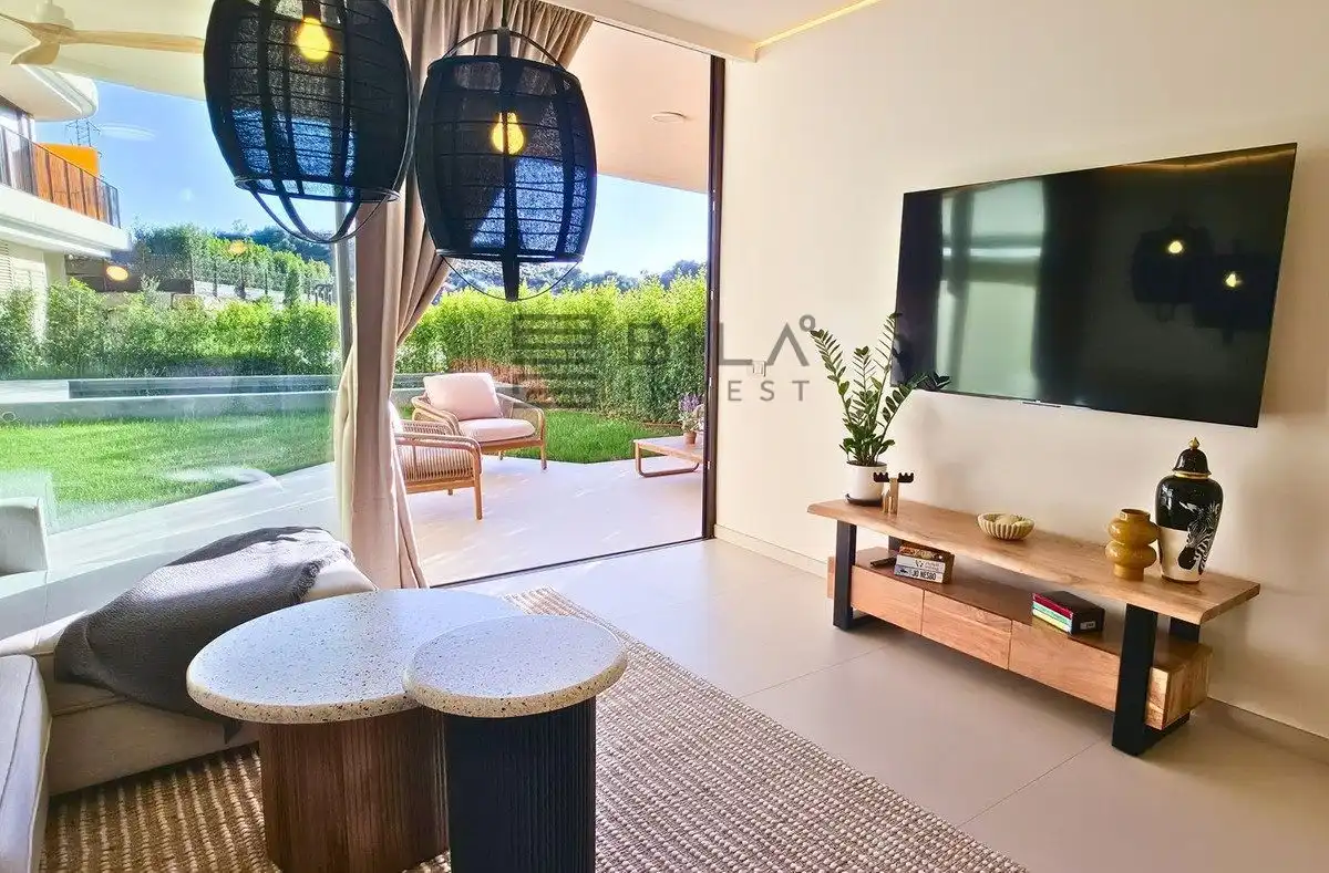 Pis amb piscina en venda a Valley Collection, imagen 6