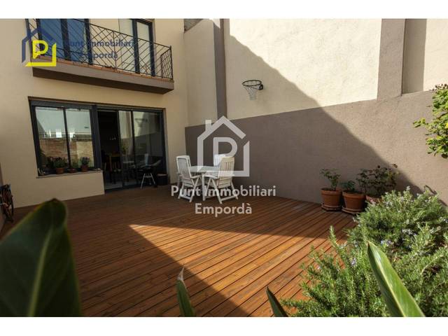 Casa-chalet en Venta en Calle Pi i Margall en Carretera de Roses - Fossos