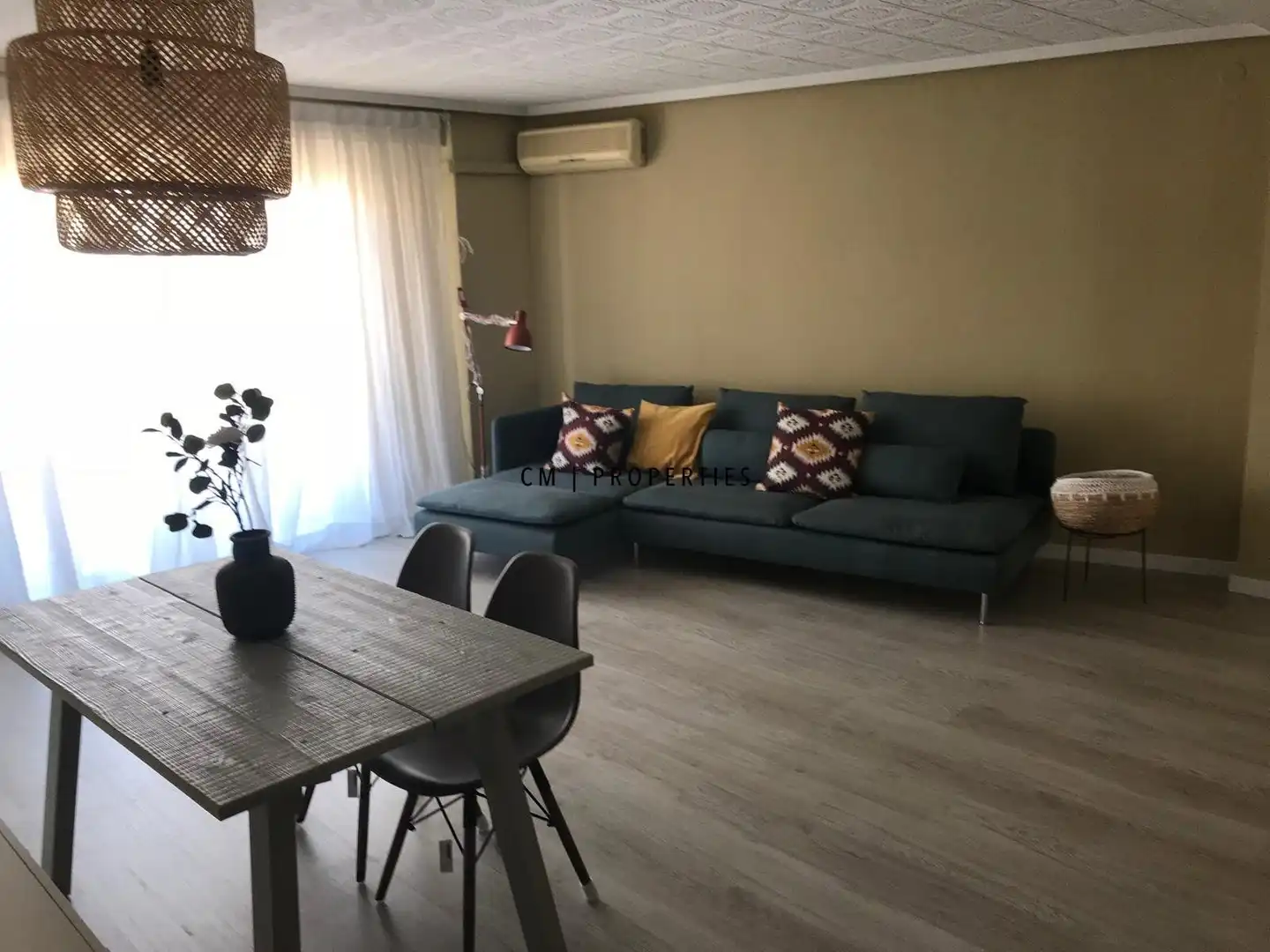 Wohnzimmer von Wohnung zur Miete in  Valencia Capital mit Klimaanlage, Heizung und Terrasse