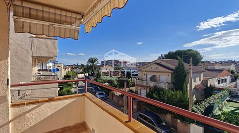 Piso con terraza y plaza de parking en Creixell