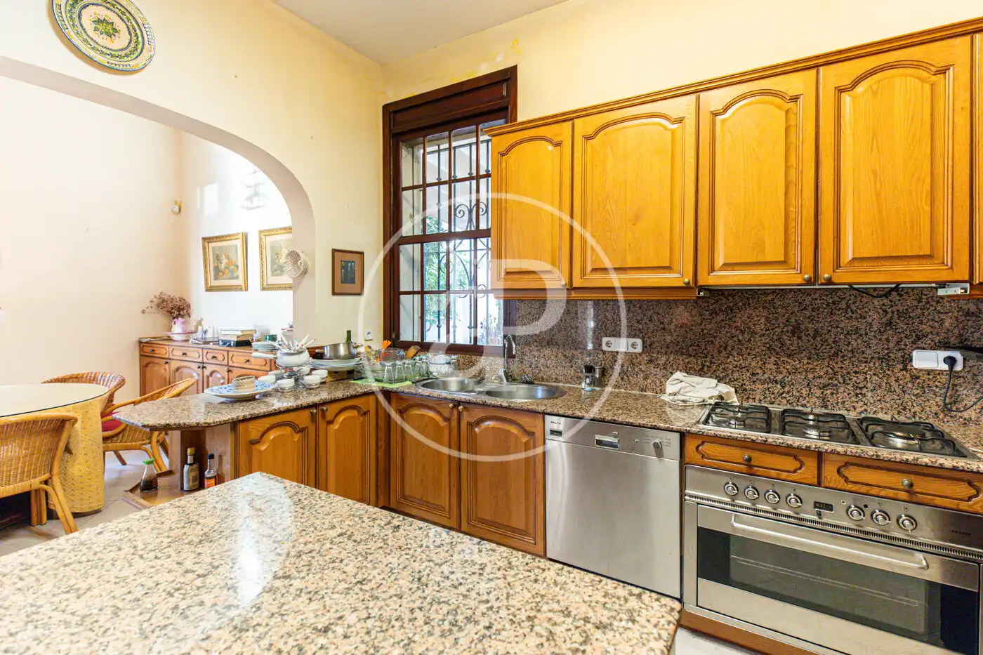 Houses for sale in Carrer de Victorio Luzuriaga, Sant Agustí