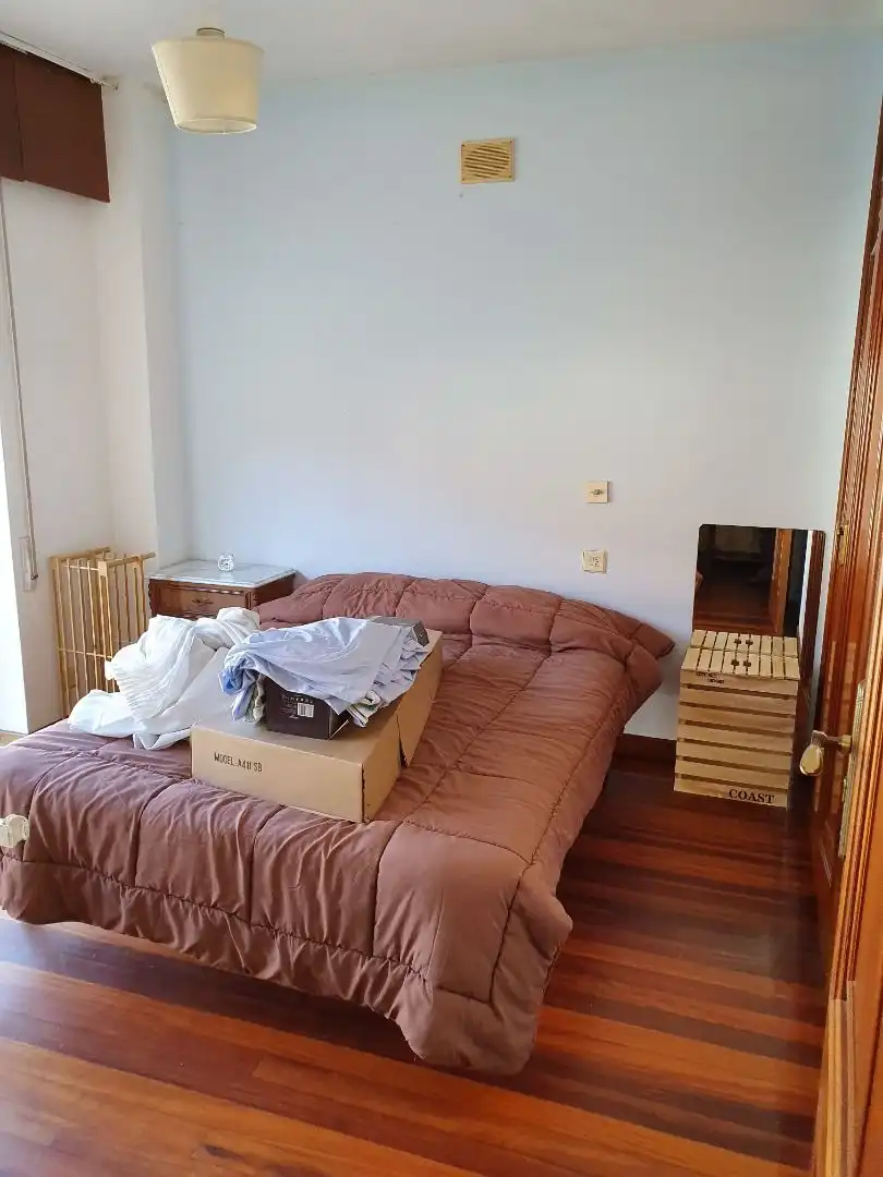 Habitación de Dúplex de alquiler en Santiago de Compostela  con Calefacción, Parquet y Amueblado