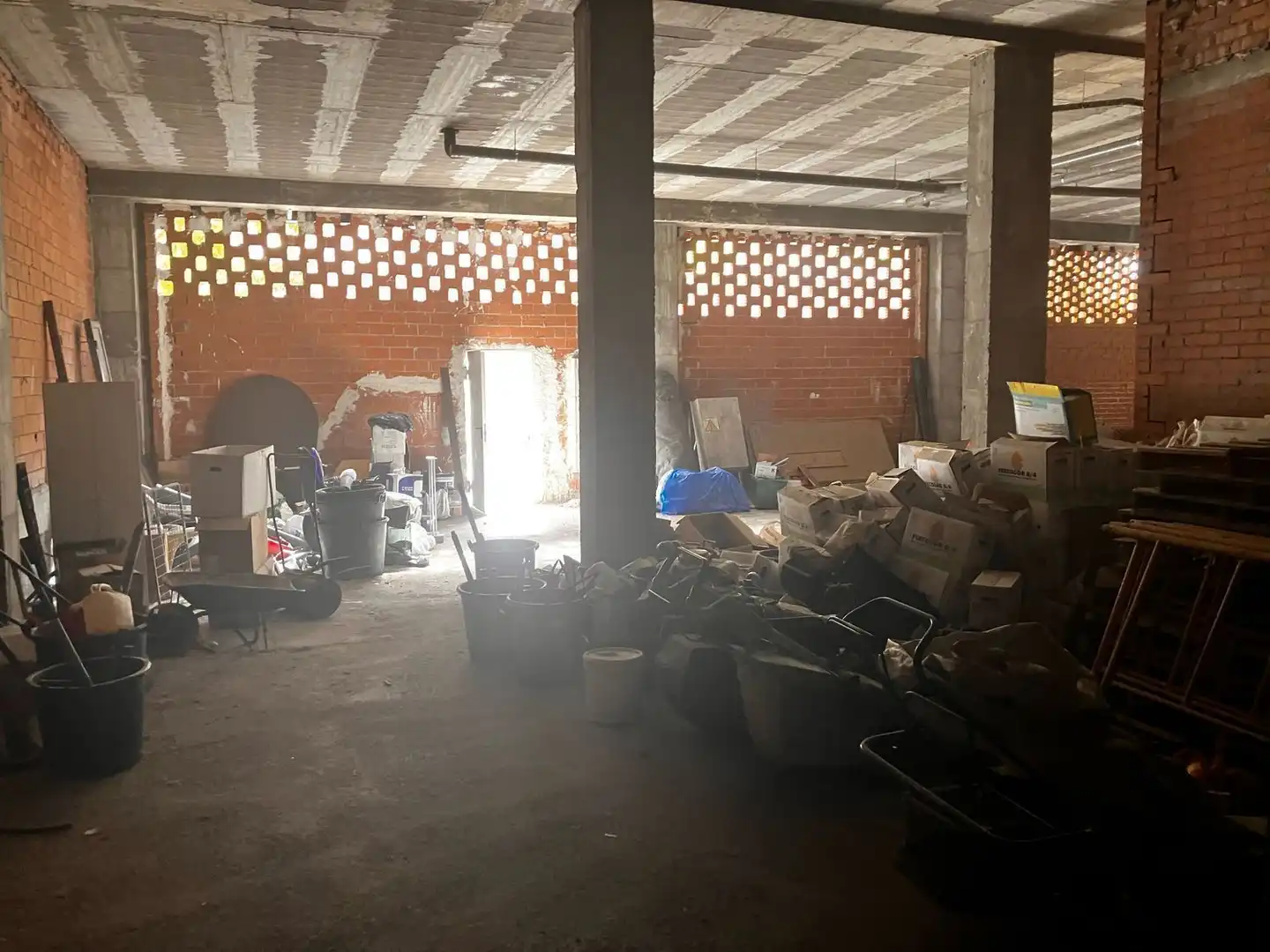 Local comercial en venta en Dehesa Vieja - Puente Cultural, imagen 3