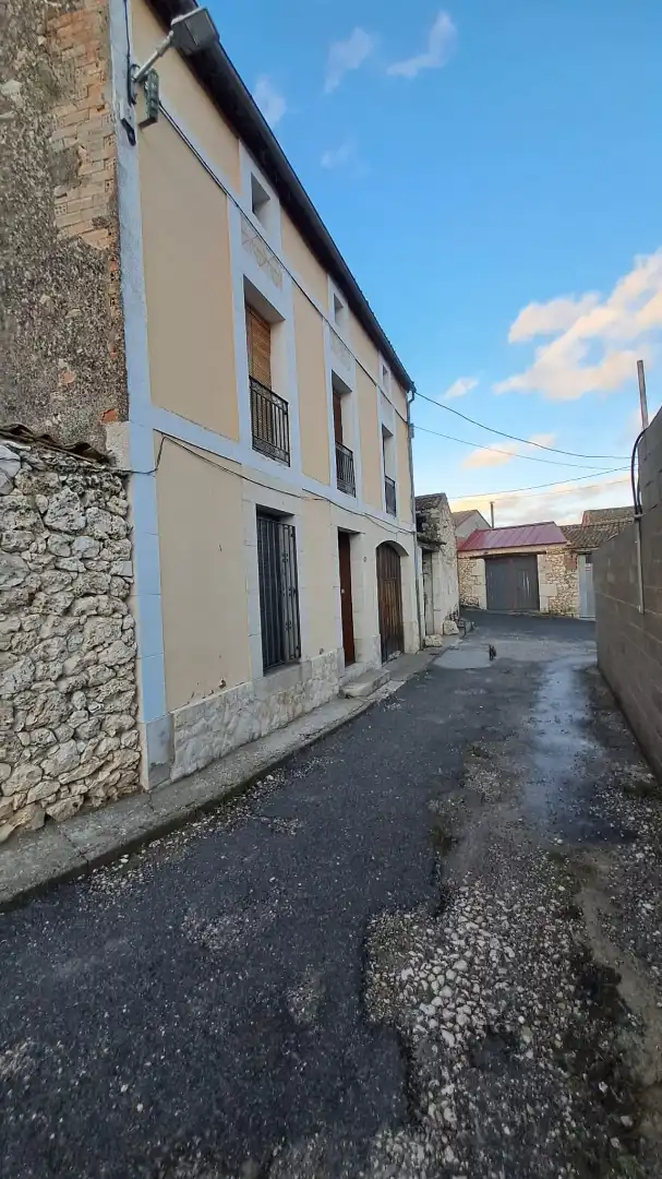 Exterior view of Houses for sale in Cuéllar  with Heating, Storage room and Furnished