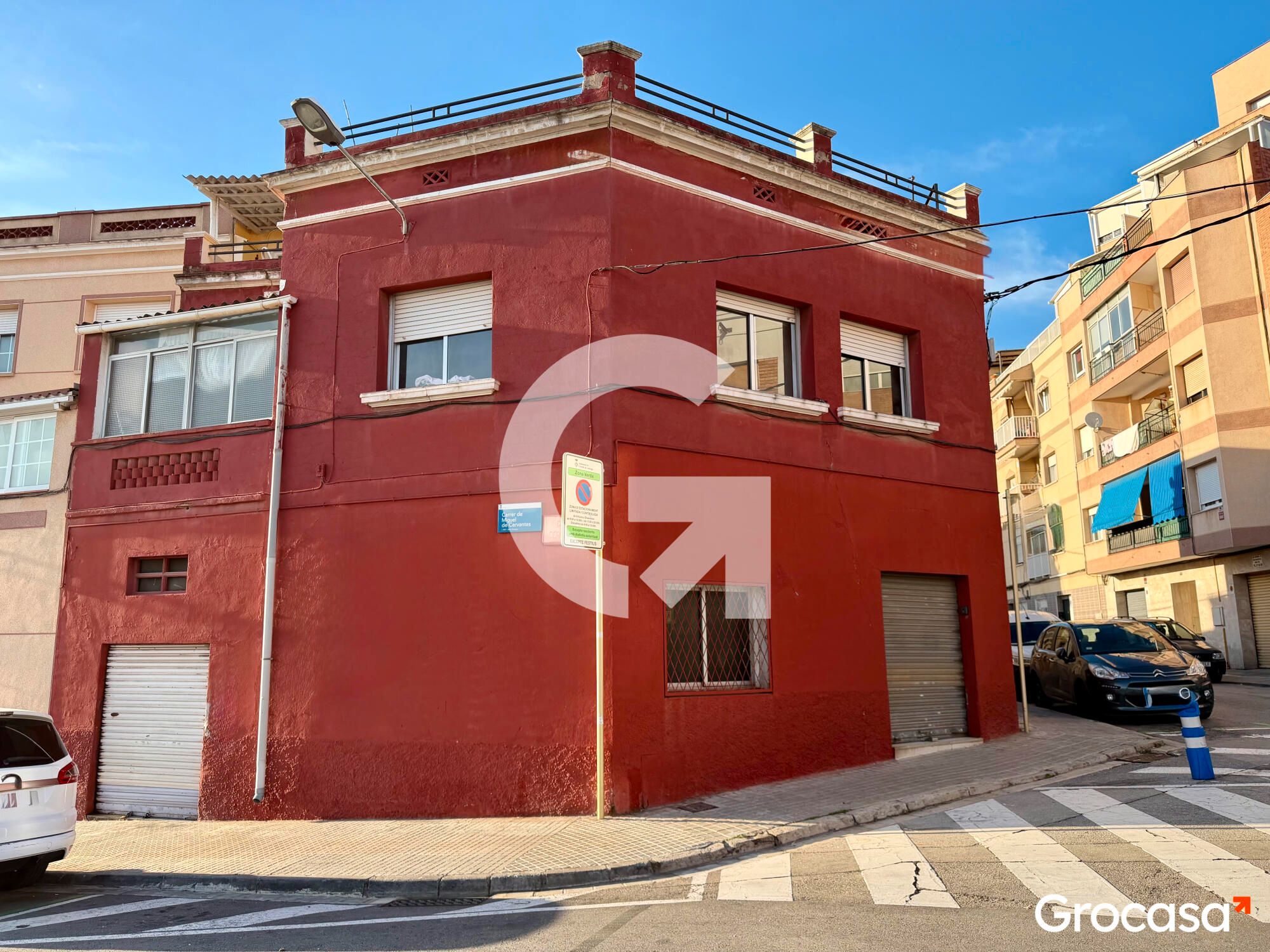 Exterior view of House or chalet for sale in Cornellà de Llobregat  with Terrace and Storage room