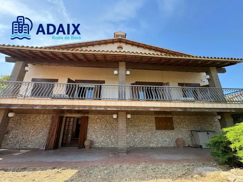 Vista exterior de Casa o chalet en venta en Roda de Berà con Terraza, Trastero y Piscina
