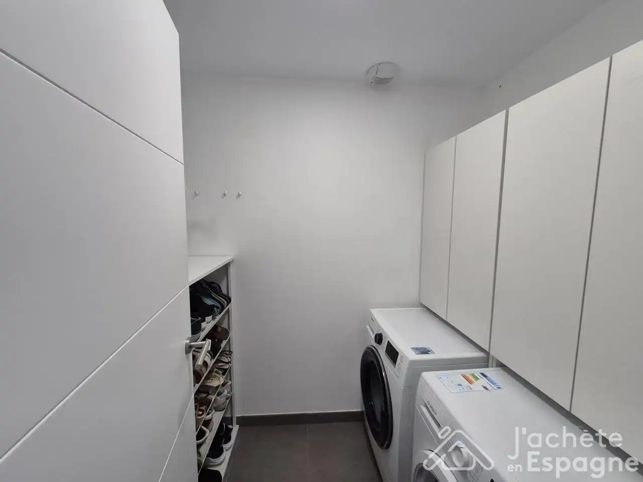 Flat for sale in Rocafort  with Air Conditioner and Terrace