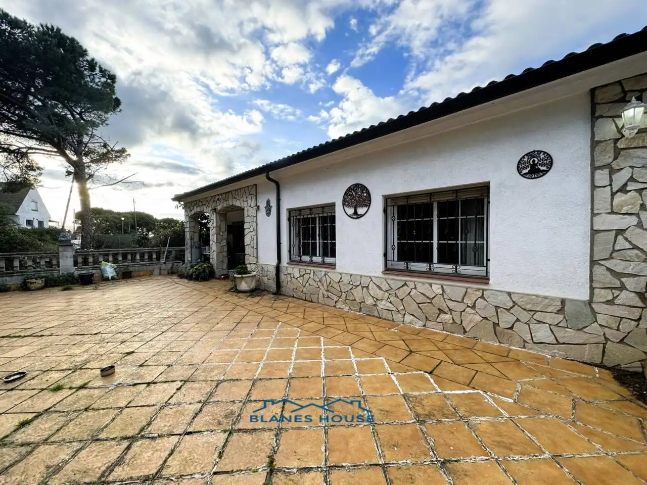 Vista exterior de Casa o xalet en venda en Tordera amb Calefacció, Jardí privat i Terrassa