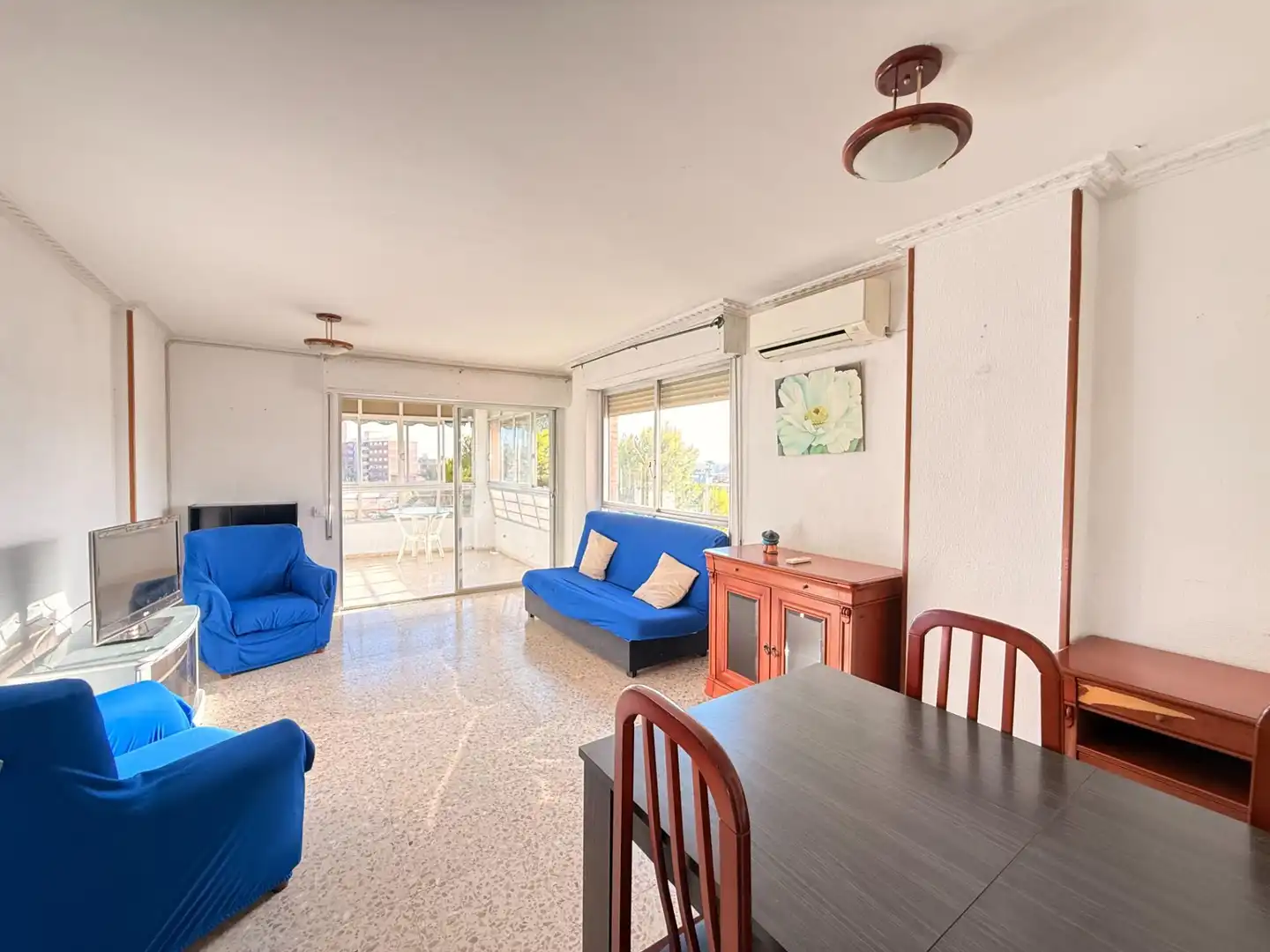 Sala d'estar de Pis en venda en Alicante / Alacant amb Aire condicionat, Calefacció i Jardí privat