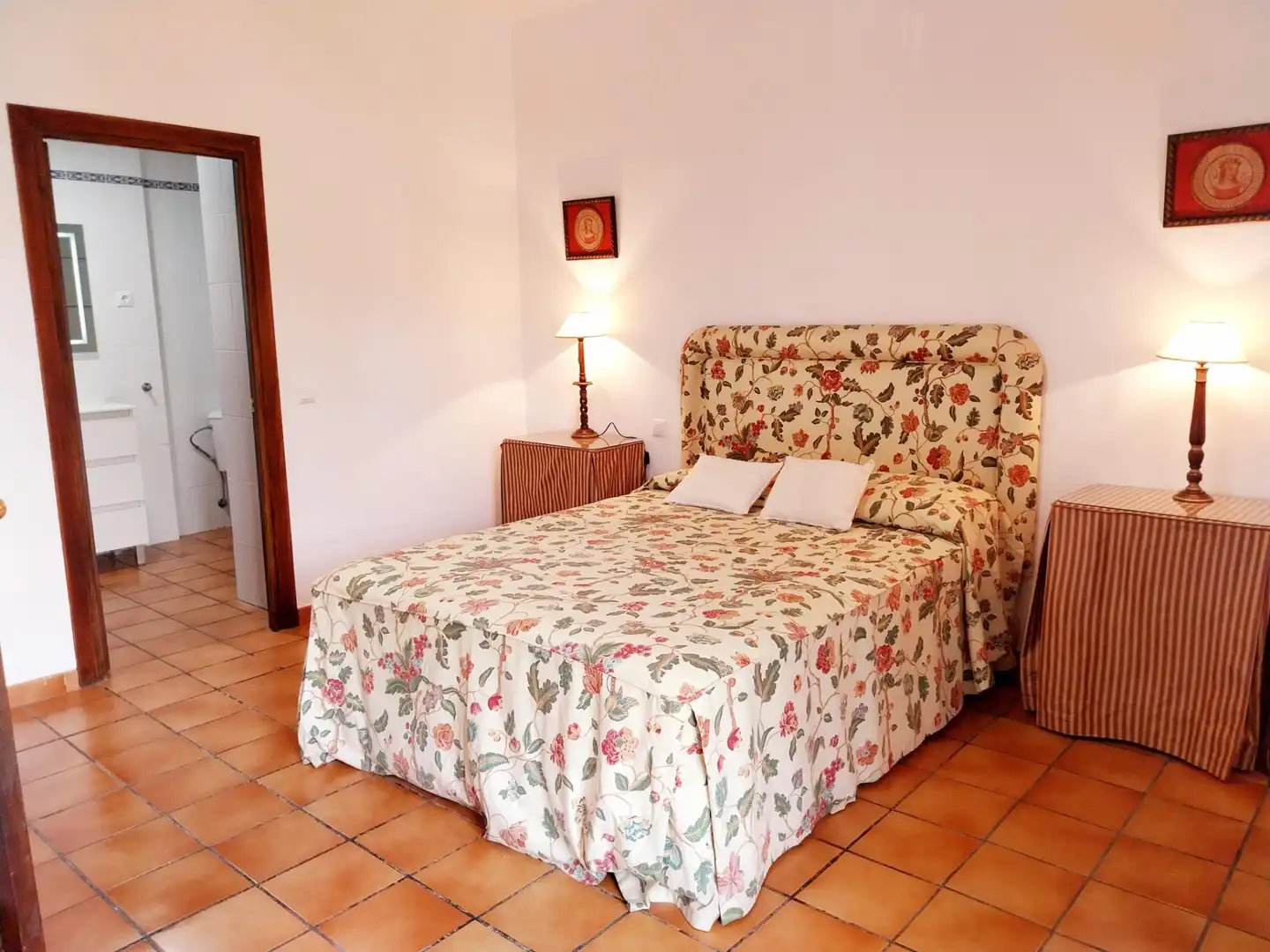 Dormitori de Apartament de lloguer en Mijas amb Jardí privat, Terrassa i Balcó